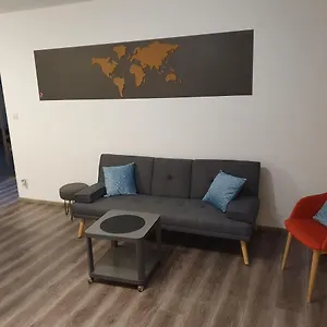 https://le-petit-provencal.hotels-rhonealpes.com